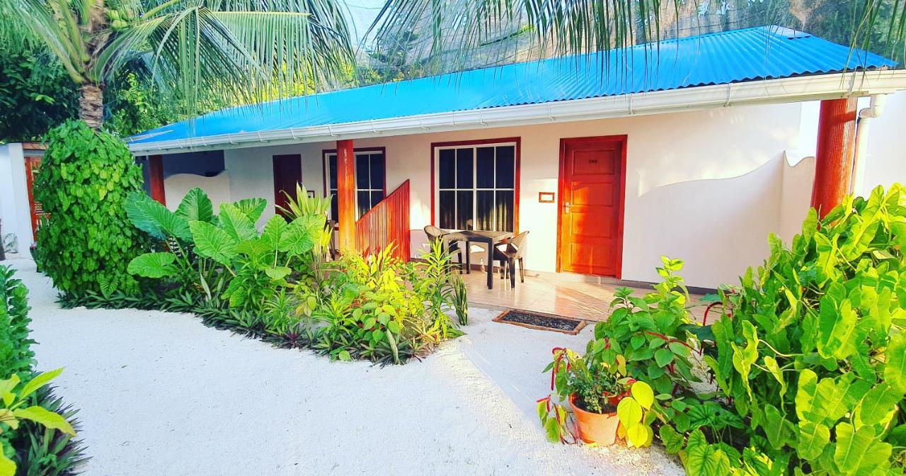 Thoddoo Island Life Hotel Exterior photo